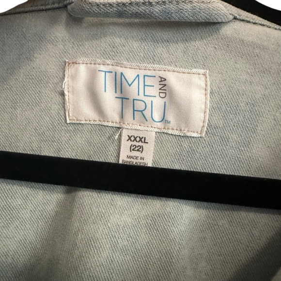 Time and Tru Light Wash Jean Jacket Size XXXL - Picture 3 of 5
